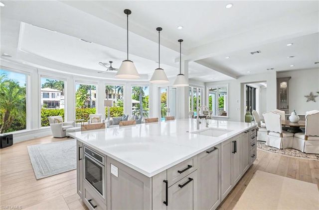 1888 6th ST S, Naples, FL 34102
