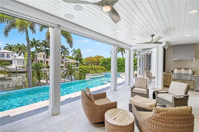 1888 6th ST S, Naples, FL 34102