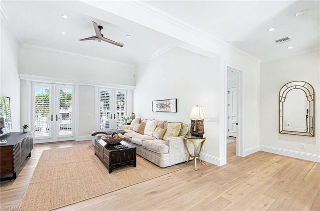 1888 6th ST S, Naples, FL 34102
