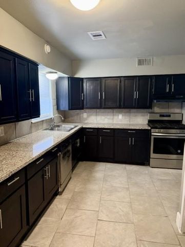 6111 Doulton Drive, Houston, TX 77033