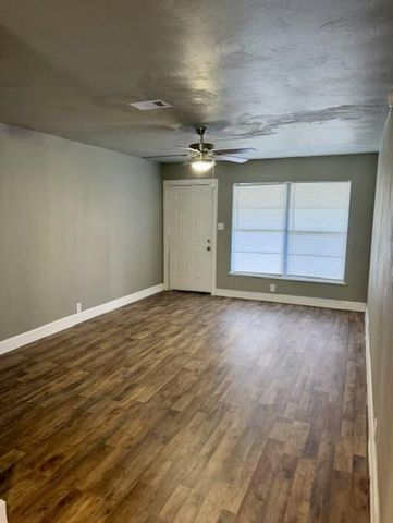 6111 Doulton Drive, Houston, TX 77033