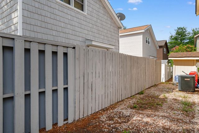 4519 Hedrick St., Myrtle Beach, SC 29582