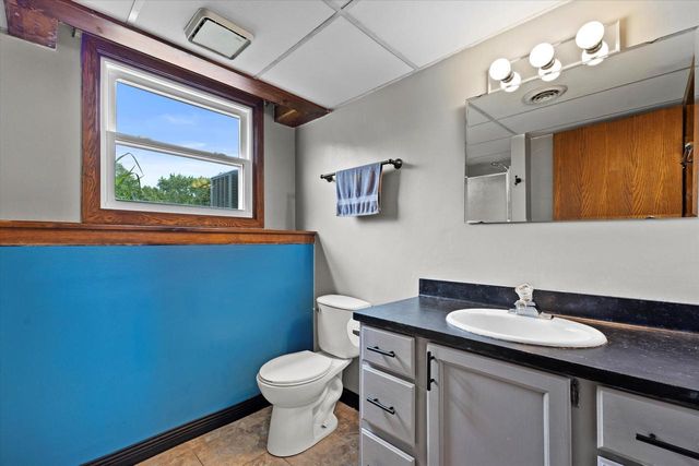 2332 Hughes LANE, Waukesha, WI 53188