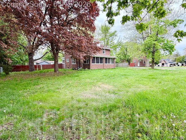 1331 South Boulevard W, Troy, MI 48098