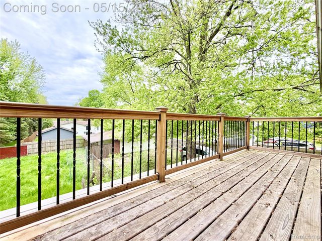1331 South Boulevard W, Troy, MI 48098