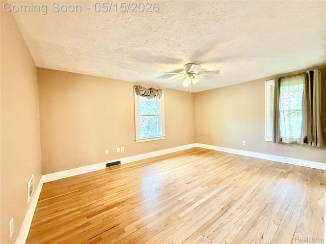 1331 South Boulevard W, Troy, MI 48098