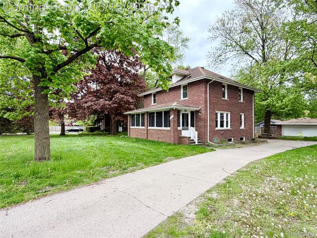 1331 South Boulevard W, Troy, MI 48098
