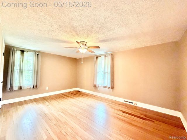 1331 South Boulevard W, Troy, MI 48098
