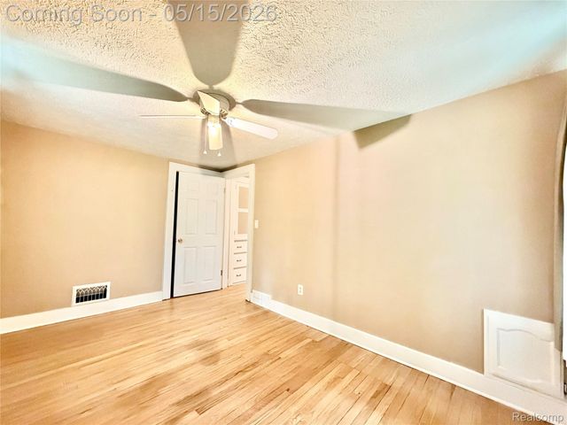 1331 South Boulevard W, Troy, MI 48098