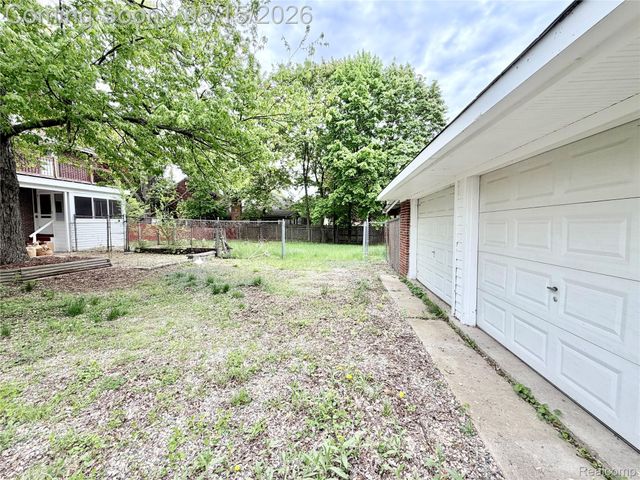 1331 South Boulevard W, Troy, MI 48098