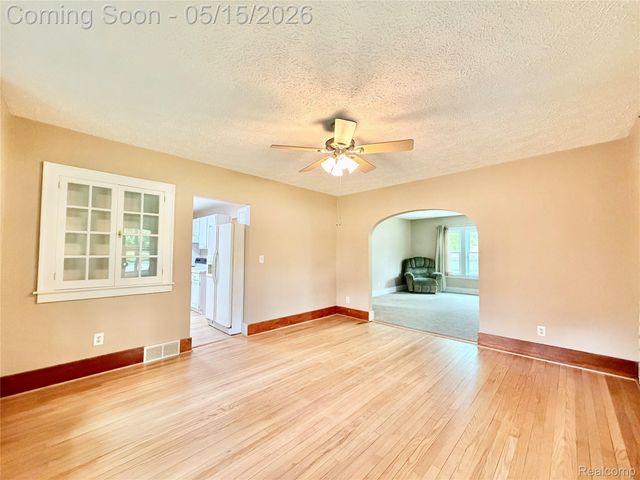 1331 South Boulevard W, Troy, MI 48098