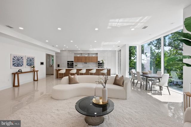 2321 N RICHMOND ST, Arlington, VA 22207