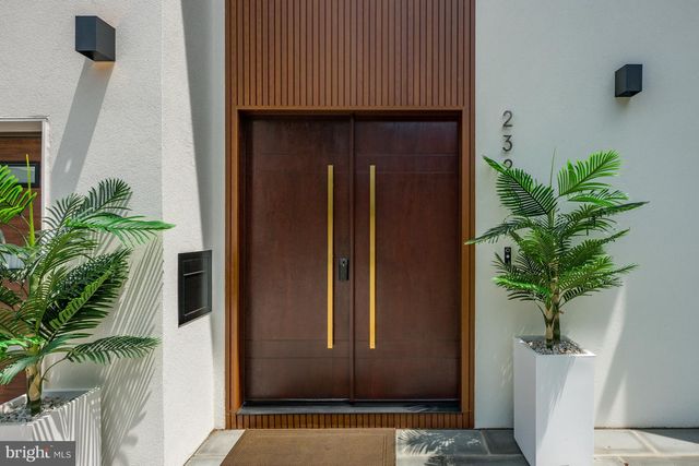 2321 N RICHMOND ST, Arlington, VA 22207