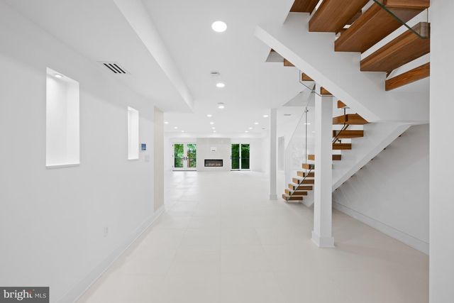 2321 N RICHMOND ST, Arlington, VA 22207