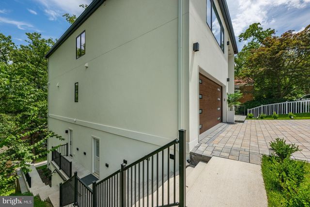 2321 N RICHMOND ST, Arlington, VA 22207