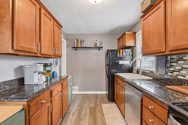 4152 Adair Avenue N, Robbinsdale, MN 55422