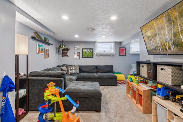 4152 Adair Avenue N, Robbinsdale, MN 55422