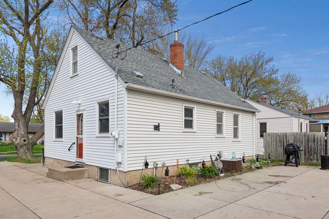 4152 Adair Avenue N, Robbinsdale, MN 55422