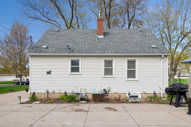 4152 Adair Avenue N, Robbinsdale, MN 55422