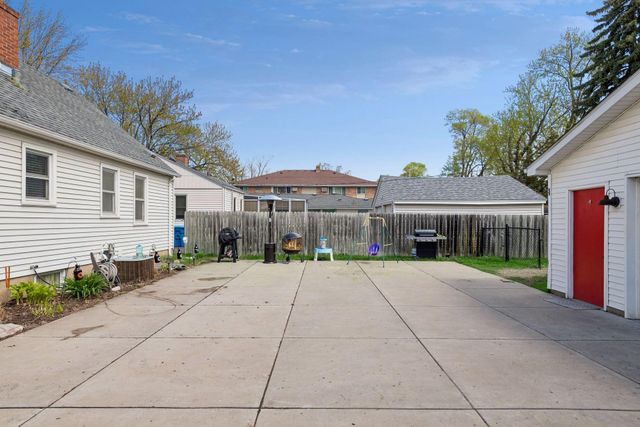 4152 Adair Avenue N, Robbinsdale, MN 55422