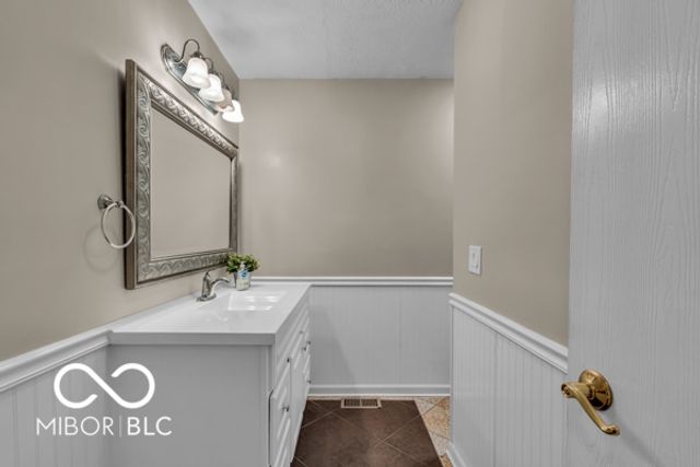 11417 N Washington Boulevard, Carmel, IN 46032