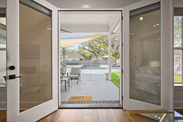 12696 Solemn Oaks Ave, Baton Rouge, LA 70818