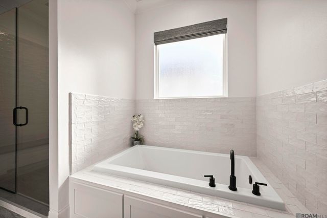 12696 Solemn Oaks Ave, Baton Rouge, LA 70818