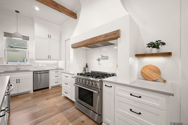 12696 Solemn Oaks Ave, Baton Rouge, LA 70818