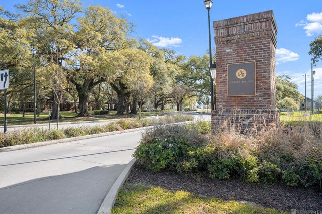 12696 Solemn Oaks Ave, Baton Rouge, LA 70818