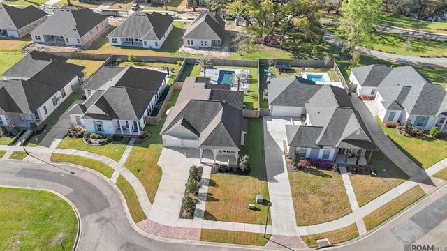 12696 Solemn Oaks Ave, Baton Rouge, LA 70818