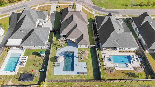 12696 Solemn Oaks Ave, Baton Rouge, LA 70818