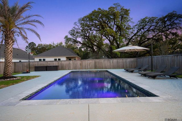 12696 Solemn Oaks Ave, Baton Rouge, LA 70818