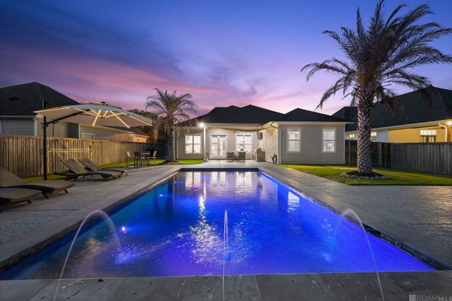 12696 Solemn Oaks Ave, Baton Rouge, LA 70818