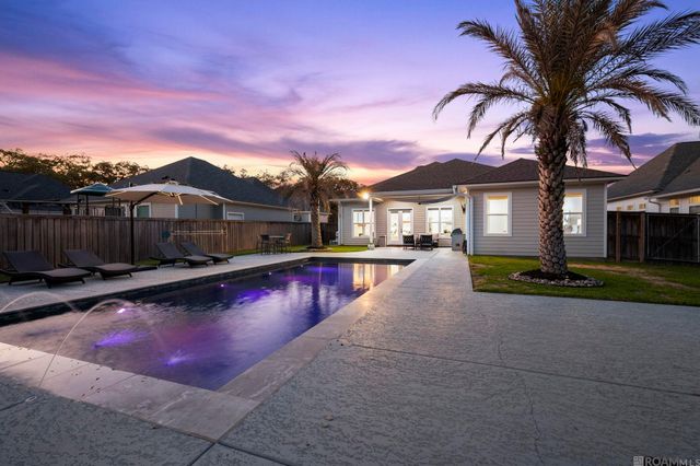 12696 Solemn Oaks Ave, Baton Rouge, LA 70818