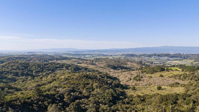 620 Hidden Valley Road, Royal Oaks, CA 95076