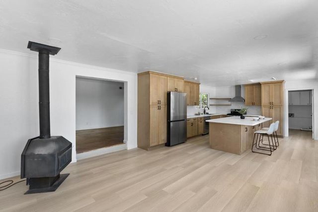 620 Hidden Valley Road, Royal Oaks, CA 95076