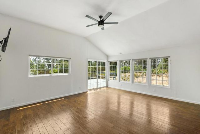 620 Hidden Valley Road, Royal Oaks, CA 95076