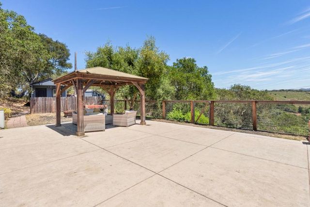 620 Hidden Valley Road, Royal Oaks, CA 95076