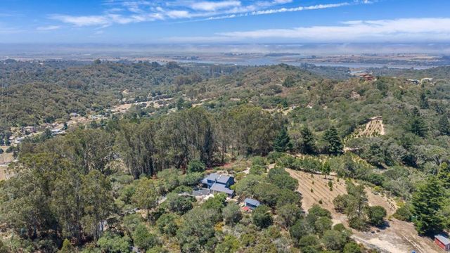 620 Hidden Valley Road, Royal Oaks, CA 95076