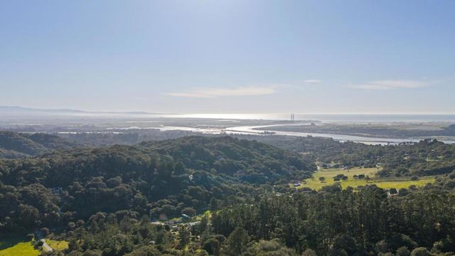 620 Hidden Valley Road, Royal Oaks, CA 95076