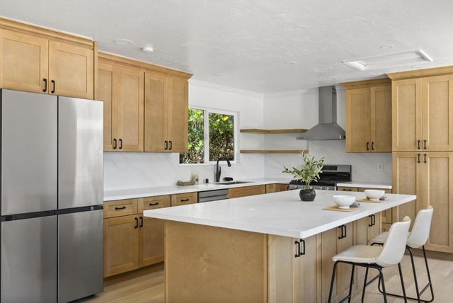 620 Hidden Valley Road, Royal Oaks, CA 95076