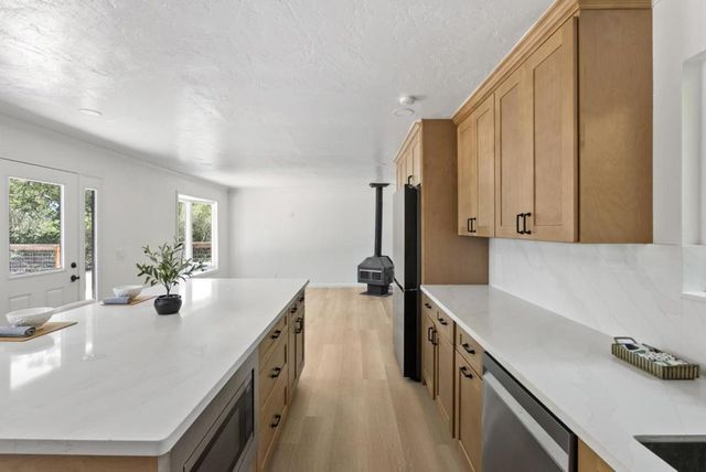 620 Hidden Valley Road, Royal Oaks, CA 95076
