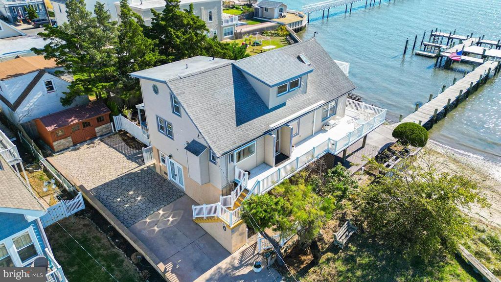 Image 2 of property listing at 127 HIGBEE AVE, Somers Point, NJ 08244