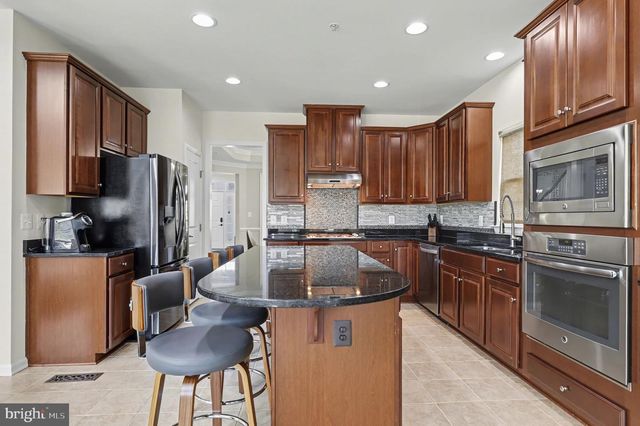 11862 PEPPERVINE DR, Clarksburg, MD 20871