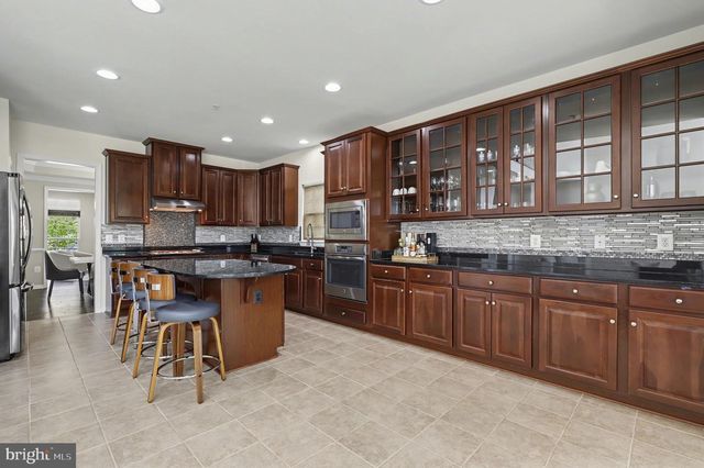 11862 PEPPERVINE DR, Clarksburg, MD 20871