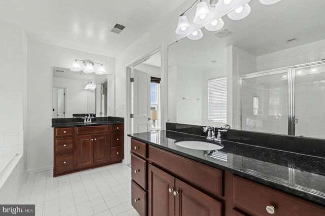 11862 PEPPERVINE DR, Clarksburg, MD 20871