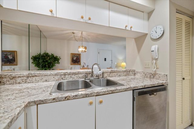 634 BIRD BAY DRIVE E 108, Venice, FL 34285