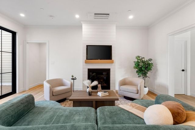 27 Shepard St 3, Boston, MA 02135