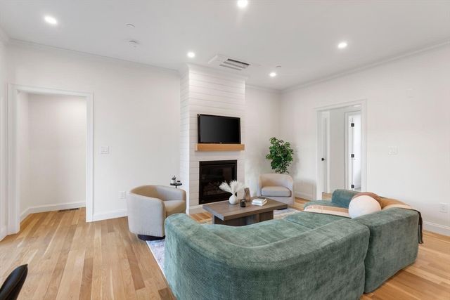 27 Shepard St 3, Boston, MA 02135