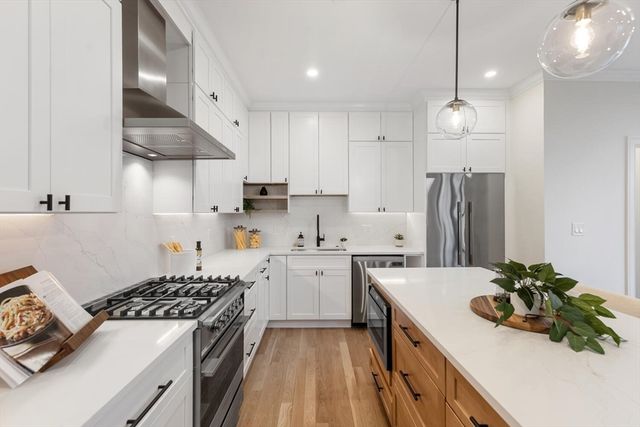 27 Shepard St 3, Boston, MA 02135